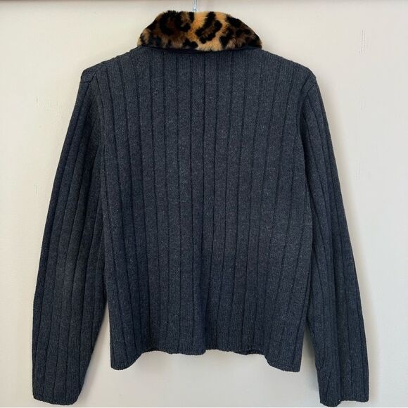 VTG Y2K SML Sweater Grey Ramie Blend Leopard Faux Collar Snap Front Flaw SZ L - Picture 3 of 11